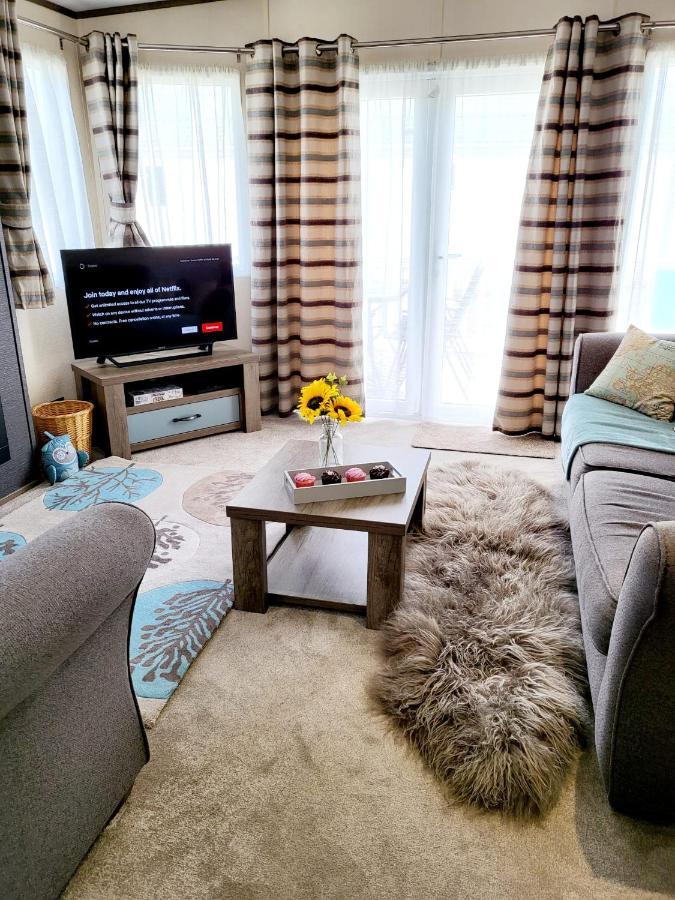 Luxury Woodland Retreat Holiday Home - Shorefield Country Park Downton  Esterno foto